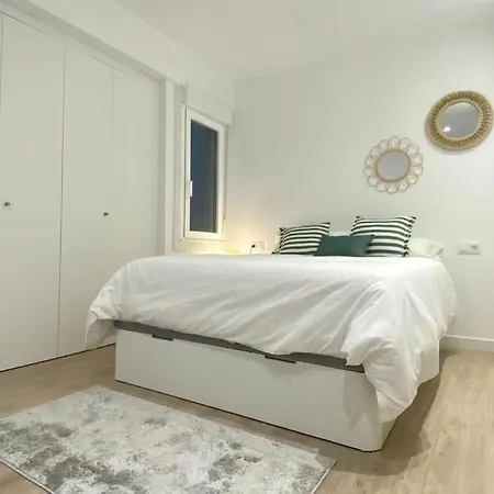 Estudio A Estrenar Totalmente Nuevo En Camelias. * Vigo